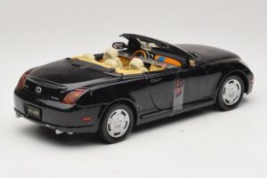 Lexus SC430 Convertible Black Motormax 1:18 73119 Diecast - image 2 of 6