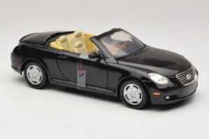 Lexus SC430 Convertible Black Motormax 1:18 73119 Diecast - image 4 of 6