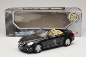 Lexus SC430 Convertible Black Motormax 1:18 73119 Diecast - image 6 of 6