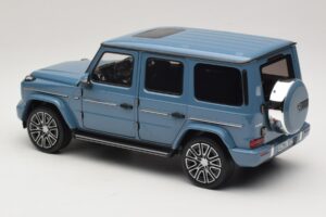 Mercedes G-Class W465 Vintage Blue Norev 1:18 183034 Diecast - image 5 of 6