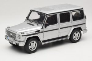 Mercedes G500 W463 LWB Dealer Edition Silver AUTOart 1:18 B66962142 Diecast