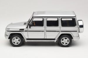 Mercedes G500 W463 LWB Dealer Edition Silver AUTOart 1:18 B66962142 Diecast - image 4 of 8