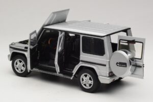 Mercedes G500 W463 LWB Dealer Edition Silver AUTOart 1:18 B66962142 Diecast - image 5 of 8