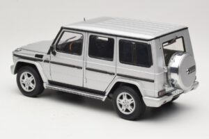 Mercedes G500 W463 LWB Dealer Edition Silver AUTOart 1:18 B66962142 Diecast - image 7 of 8