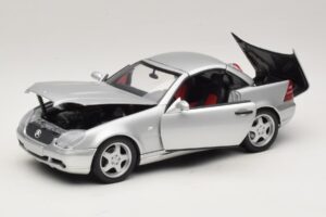 Mercedes SLK230 R170 AMG Roadster Silver UT Models 1:18 26152 Diecast - image 2 of 8