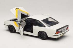 Opel Manta B GT/E White Custom Black Wheels Revell 1:18 08422 Diecast - image 5 of 8