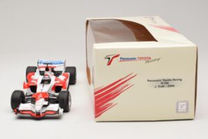 Panasonic Toyota Racing TF106 #11 J. Trulli 2006 Minichamps 1:18 AM59558L Diecast - image 6 of 7
