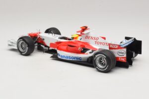 Panasonic Toyota Racing TF106 #12 R. Schumacher 2006 Minichamps 1:18 AM59557K Diecast - image 5 of 7