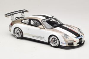 Porsche 911 997 GT3 Cup White With Stripes 2008 Minichamps 1:18 WAP0210130C Diecast - image 6 of 8