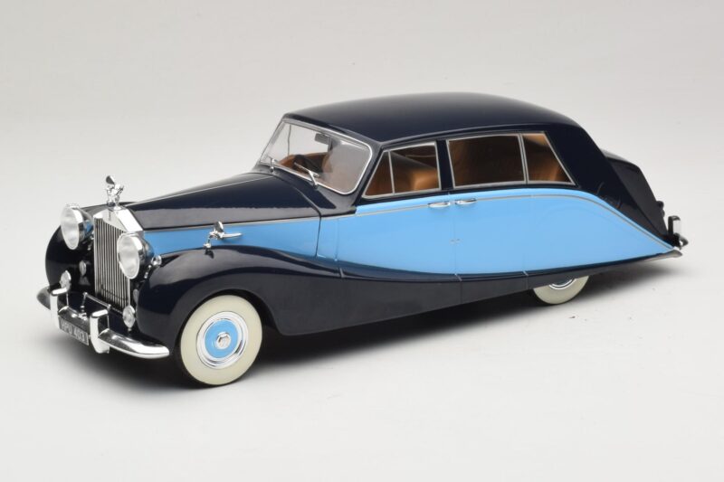 Rolls-Royce Silver Wraith Empress by Hooper Black & Dark Blue MCG 1:18 MCG18051 Diecast
