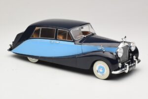 Rolls-Royce Silver Wraith Empress by Hooper Black & Dark Blue MCG 1:18 MCG18051 Diecast - image 4 of 6