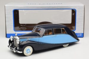 Rolls-Royce Silver Wraith Empress by Hooper Black & Dark Blue MCG 1:18 MCG18051 Diecast - image 6 of 6