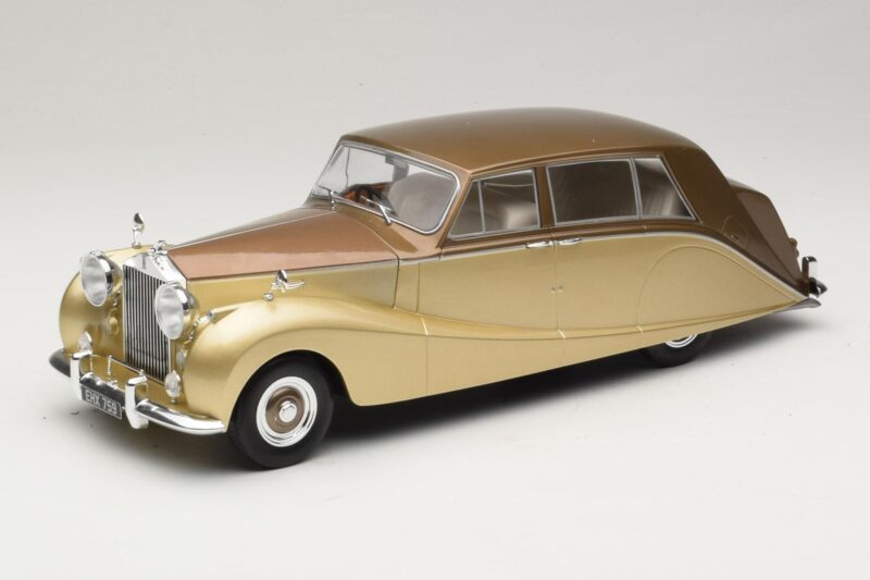 Rolls-Royce Silver Wraith Empress by Hooper Brown & Gold MCG 1:18 MCG18000 Diecast