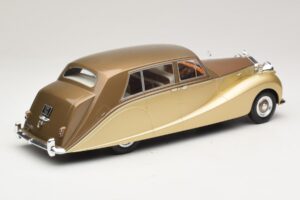 Rolls-Royce Silver Wraith Empress by Hooper Brown & Gold MCG 1:18 MCG18000 Diecast - image 2 of 6