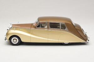 Rolls-Royce Silver Wraith Empress by Hooper Brown & Gold MCG 1:18 MCG18000 Diecast - image 3 of 6