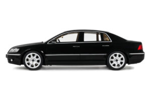 Volkswagen Phaeton 3D 6.0 W12 Black Otto 1:18 OT1266 Resin - image 3 of 5
