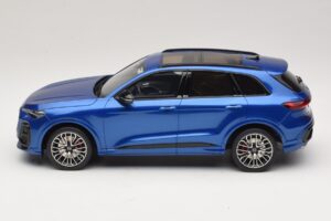 Audi SQ5 FY TFSI Ultra Blue Otto 1:18 OT1281 Resin - image 3 of 6
