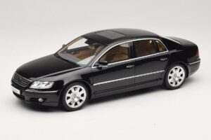 Volkswagen Phaeton 3D 6.0 W12 Black Otto 1:18 OT1266 Resin