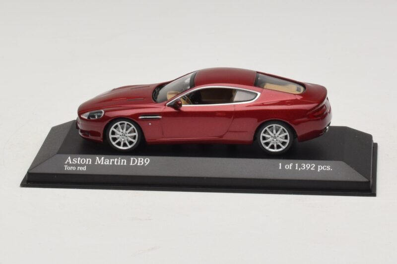 Aston Martin DB9 Red Metallic Minichamps 1:43 400137340 Diecast