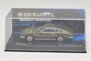 Aston Martin DBS On Her Majesty's Secret Service Minichamps 1:43 436137600 Diecast - image 4 of 5