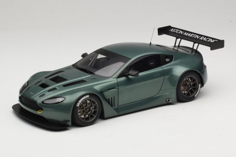 Aston Martin V12 Vantage GT3 Green AUTOart 1:18 Aston Martin V12 Vantage GT3 Green AUTOart 1:18 81306 Diecast