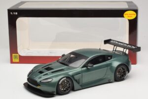 Aston Martin V12 Vantage GT3 Green AUTOart 1:18 81306 Diecast - image 6 of 6