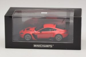 Aston Martin V12 Vantage GT3 Red Minichamps 1:43 4371121392 Diecast - image 4 of 4