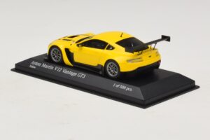 Aston Martin V12 Vantage GT3 Yellow Minichamps 1:43 437121391 Diecast - image 3 of 4