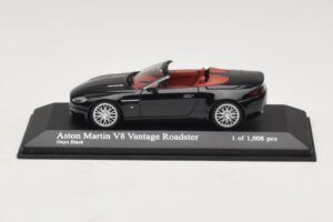 Aston Martin V8 Vantage Roadster Black Metallic Minichamps 1:43 Aston Martin V8 Vantage Roadster Black Metallic Minichamps 1:43 400137431 Diecast