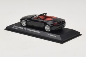 Aston Martin V8 Vantage Roadster Black Metallic Minichamps 1:43 400137431 Diecast - image 3 of 4
