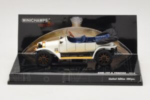 Audi Typ A Phaeton White Blue Minichamps 1:43 437019032 Diecast