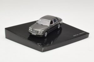 Bentley Arnage T Cypress Grey Minichamps 1:43 BL386 Diecast - image 2 of 4