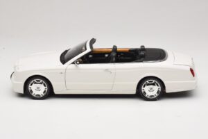 Bentley Azure Glacier White Replacement Box Minichamps 1:18 100139502-R1 Diecast - image 4 of 8