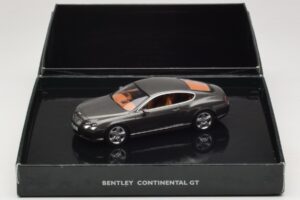 Bentley Continental GT Cypress Green Minichamps 1:43 BL312 Diecast - image 4 of 4