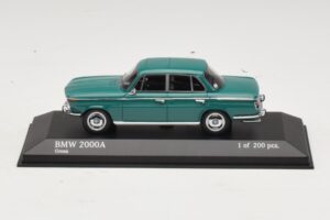 BMW 2000A Green Minichamps 1:43 437023001 Diecast