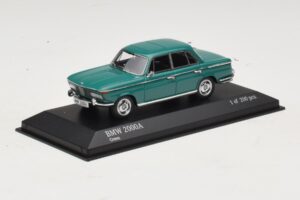 BMW 2000A Green Minichamps 1:43 437023001 Diecast - image 2 of 4