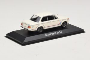 BMW 2002 Turbo White Maxichamps 1:43 940022201 Diecast - image 2 of 4