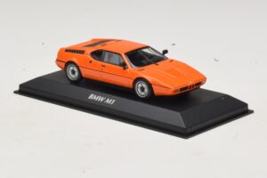 BMW M1 Orange Maxichamps 1:43 940025020 Diecast - image 3 of 4