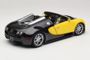 Bugatti Veyron Grand Sport Black Lemon Minichamps 1:18 100110831 Diecast - image 3 of 8