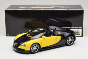 Bugatti Veyron Grand Sport Black Lemon Minichamps 1:18 100110831 Diecast - image 8 of 8