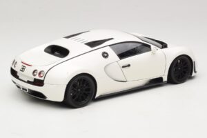 Bugatti Veyron Super Sport White Minichamps 1:18 100110844 Diecast - image 3 of 8