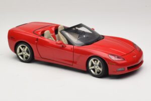 Chevrolet Corvette C6 Convertible Red AUTOart 1:18 71221 Diecast - image 6 of 8