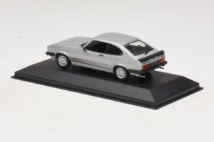 Ford Capri RS Mk1 Silver Minichamps 1:43 430085804 Diecast - image 3 of 4