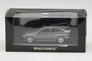 Ford Escort RS Cosworth Dark Green Metallic Minichamps 1:43 430086300 Diecast - image 4 of 4