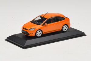 Ford Focus ST Mk2 Electric Orange Replacement Box Minichamps 1:43 400087302-R1 Diecast - image 2 of 4