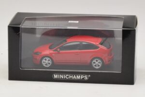 Ford Focus ST Mk2 Red Minichamps 1:43 400087301 Diecast - image 4 of 4