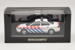 Ford Mondeo Mk1 Sedan Police Minichamps 1:43 433082091 Diecast - image 4 of 4