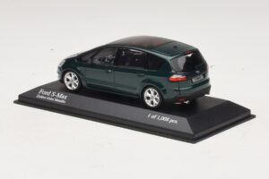 Ford S-Max Green Metallic Minichamps 1:43 400085401 Diecast - image 2 of 4