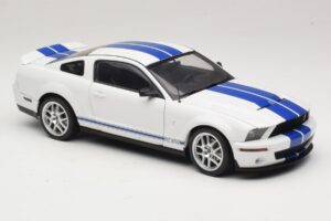 Ford Shelby Cobra GT500 Concept White with Blue Stripe AUTOart 1:18 73052 Diecast - image 6 of 8