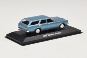 Ford Taunus TC Turnier Blue Metallic Maxichamps 1:43 940081311 Diecast - image 2 of 4
